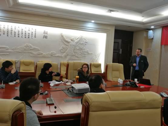 说明: E:\西工大\灵犀学术报告会\灵犀学术殿堂报告会2017版\附件4:西北工业大学研究生“灵犀学术殿堂”报告会活动总结\Schalley教授照片\IMG_20170321_101453.jpg